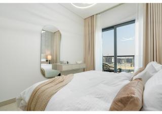 Charming 1BR with Cozy Balcony at Sobha Waves by Vibel - Dubai - 3