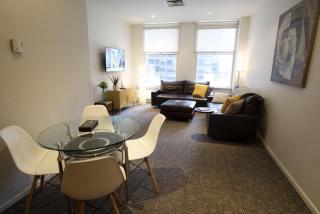 Charming 2-Bedroom, Apartment in Inner Melbourne - Melbourne - 2