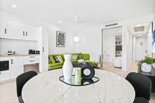 Reefside at 201 Lake Street - Cairns - 5