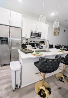 3BR-2BA Luxurious Green Oasis Private Backyard Patio - Philadelphia - 8