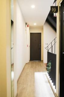 Potji's private apartment - 2