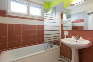 Enzo Hotels Bulgneville by Kyriad Direct - Bulgnéville - 1