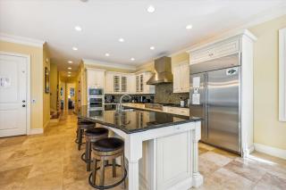 18 Sand Dollar Road- Oceanfront, Large Private Pool, Hot Tub Free Activities Included - Hilton Head Island - 1