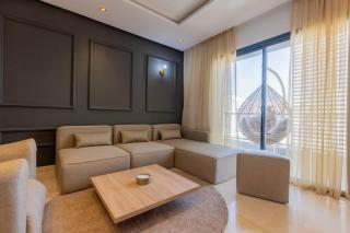 Luxurious and modern 2BR with Stunning View - Beni Brour - 6