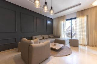 Luxurious and modern 2BR with Stunning View - 7