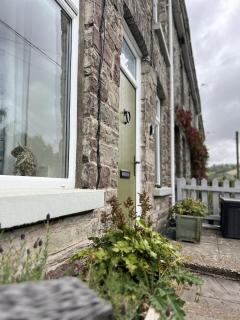 4 Scenic Stone Cottage with BBQ Hut & Garden in Brecon Beacons National park - Pont Sticill - 8