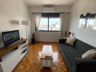 Muy buena Ubicación. Luminoso y Silencioso - Buenos Aires - 3