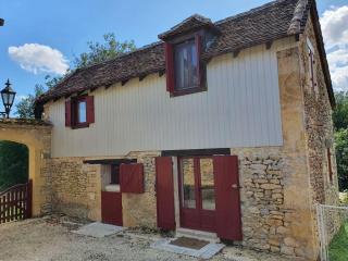 Comfortable One Bed Gite with Hot Tub - Les Fargues - 0