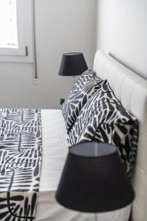 Morgana guarda il canale - CENTRO STORICO - FINESTRELLA -INDIPENDENZA - PIAZZA 8 AGOSTO - STAZIONE CENTRALE - Bologne - 8