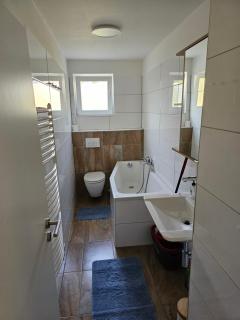 Helle und ruhige Ferienwohnung im Ruhrgebiet mit Balkon und Garten - 4