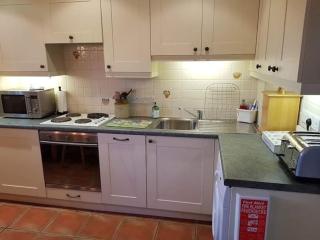 Secret Cottage in the Garden -  - 9