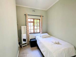 Beachside 2BD Home in the heart of Sea Point! - Cidade Do Cabo - 7