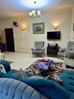 Peaceful Garden-View Apartment in private villa - 4