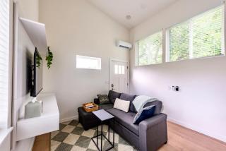 Extended Stay Retreat - Cozy yet Spacious Tiny Gem - Austin - 8