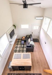Extended Stay Retreat - Cozy yet Spacious Tiny Gem - Austin - 3