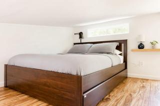 Charming, Cozy Tiny Gem with Hot Tub and Trail Access - Austin - 5