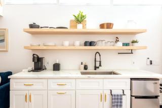 Cozy and Bright Mid-Century Gem in Eastside Action - Austin - 8