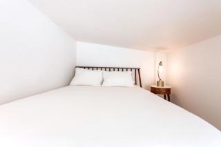 Cozy and Bright Mid-Century Gem in Eastside Action - Austin - 7