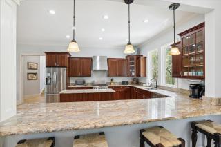 4 Surfwatch Way- Pet Friendly, Pool & Spa, Short Walk To Beach! FREE Activities Included - Hilton Head Island - 4