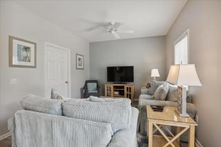 41 Bradley- Private Pool, Newly Updated, Quick Walk to Beach! FREE Activities Included - Hilton Head Island - 3
