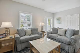 41 Bradley- Private Pool, Newly Updated, Quick Walk to Beach! FREE Activities Included - Hilton Head Island - 1