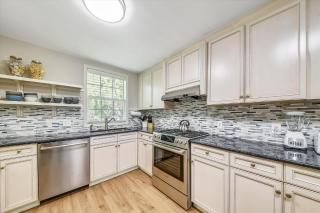 7 Periwinkle Lane- Close to Beach, Pool, Great Location, Dogs OK, FREE Activities Included - Hilton Head Island - 6