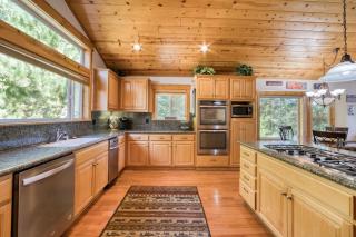 Fawn View by Tahoe Getaways - Spacious 5 BR w Pool Table-Short Drive to Northstar - 4