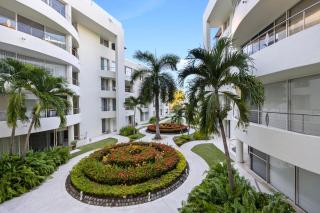 Tropical Beachfront Private Balcony and BBQ Pool - Nuevo Vallarta - 4