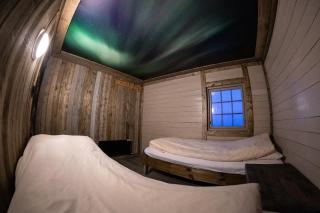 Tommy`s Lodge - Longyearbyen - 1