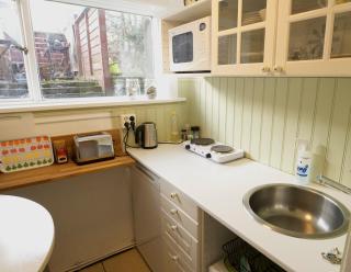 Main street X-small, ensuite bathroom and own kitchen - Reykjavik - 3