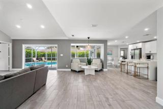 Island Hideaway - Marco Island - 2