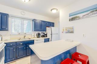 Sea Colony --- 3404 Round Robin Way - 4