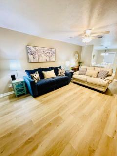 Eastgate 14B Stylish Townhouse 5 min to downtown Hammond - Hammond - 2