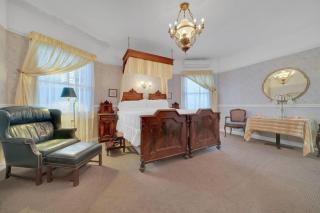 Romantic Victorian Getaway The Blue Room - 6