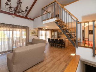 4 bedroom villa with swimming pool - 9