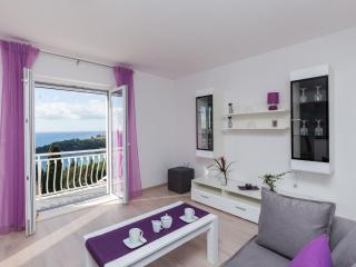 Apartments Villa Enzian - Comfort Two Bedroom Apartment with Balcony and Sea View - Mlini - 8