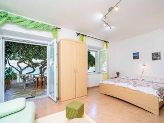 Apartments Nikolina LU - One-Bedroom Apartment with terrace - Lumbarda - 6