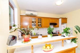 Apartments Klara-Gorjana - Two Bedroom Apartment with Balcony and Sea View 1 - Viganj - 4
