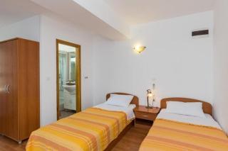 Apartments Milanovi - Superior Studio Apartment with Terrace and Garden View - Cavtat - 3