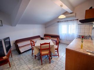 Apartments Malo Lago - One-Bedroom Apartment with Balcony and Sea View - Attic Apartment 1 - Lastovo - 0