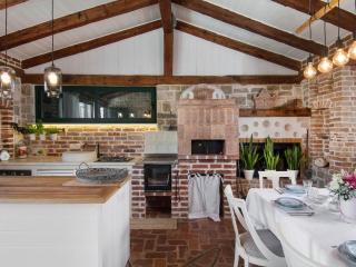 Villa Manda Korina - Three-Bedroom Villa with Private Pool - Klis - 1
