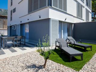 Apartments Dva Galeba - One Bedroom Apartment with Terrace 102 - 2