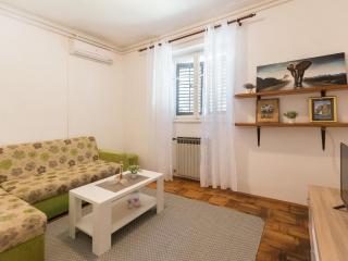 Apartment Tranquilo Garden - One Bedroom Apartment with Terrace and Garden View - 7