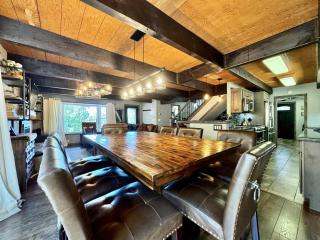 Cozy Tahoe Retreat Huge Yard - South Lake Tahoe - 3