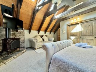 Cozy Tahoe Retreat Huge Yard - South Lake Tahoe - 0