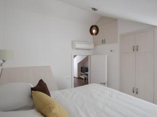 Amorino of Dubrovnik Apartments - One Bedroom Apartment with Balcony and Sea View - 4