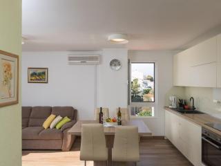 Apartment Gigi - Two Bedroom Apartment with Terrace and Sea View - 5