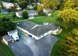 Delaware City Oasis Indoor Heated Pool - 3