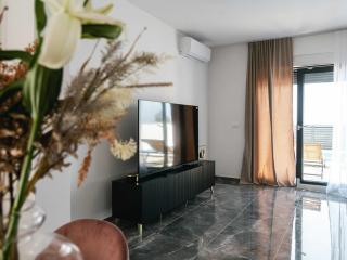 Villa La Ze - Three Bedroom Villa with Swimming Pool - Rogoznica - 9