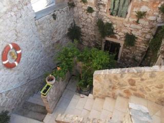 Apartments Sunce - One Bedroom Apartment with Sea View and Terrace - Murter - 3